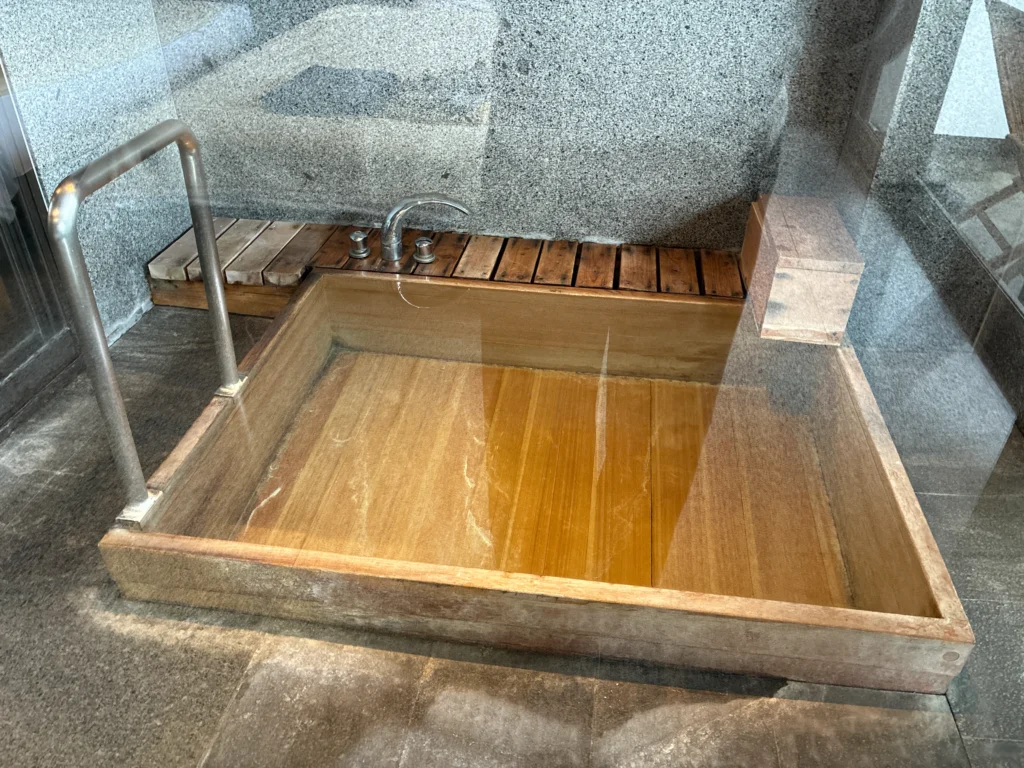 山荘神和苑(かんなわえん)の内風呂