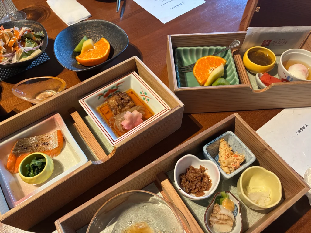 山荘神和苑(かんなわえん)の朝食